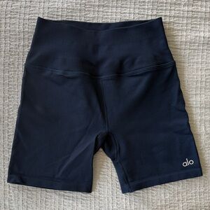 ALO Yoga Women's Navy Ribbed Bike Shorts